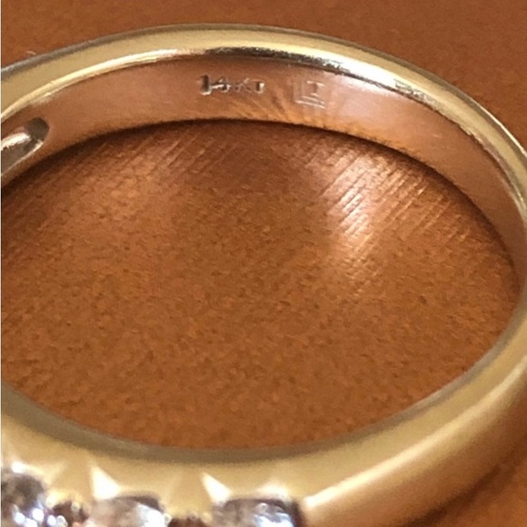 14K Diamond Ring Set - Picture 7 of 11
